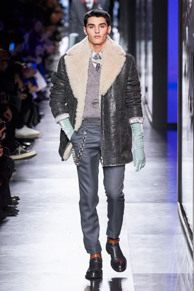 Look 20